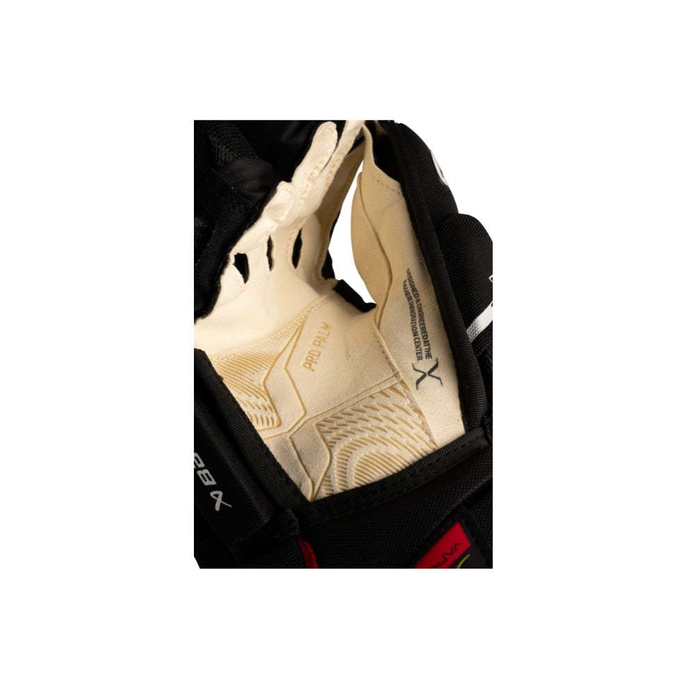 S25 Bauer Vapor FlyPro Glove Intermediate